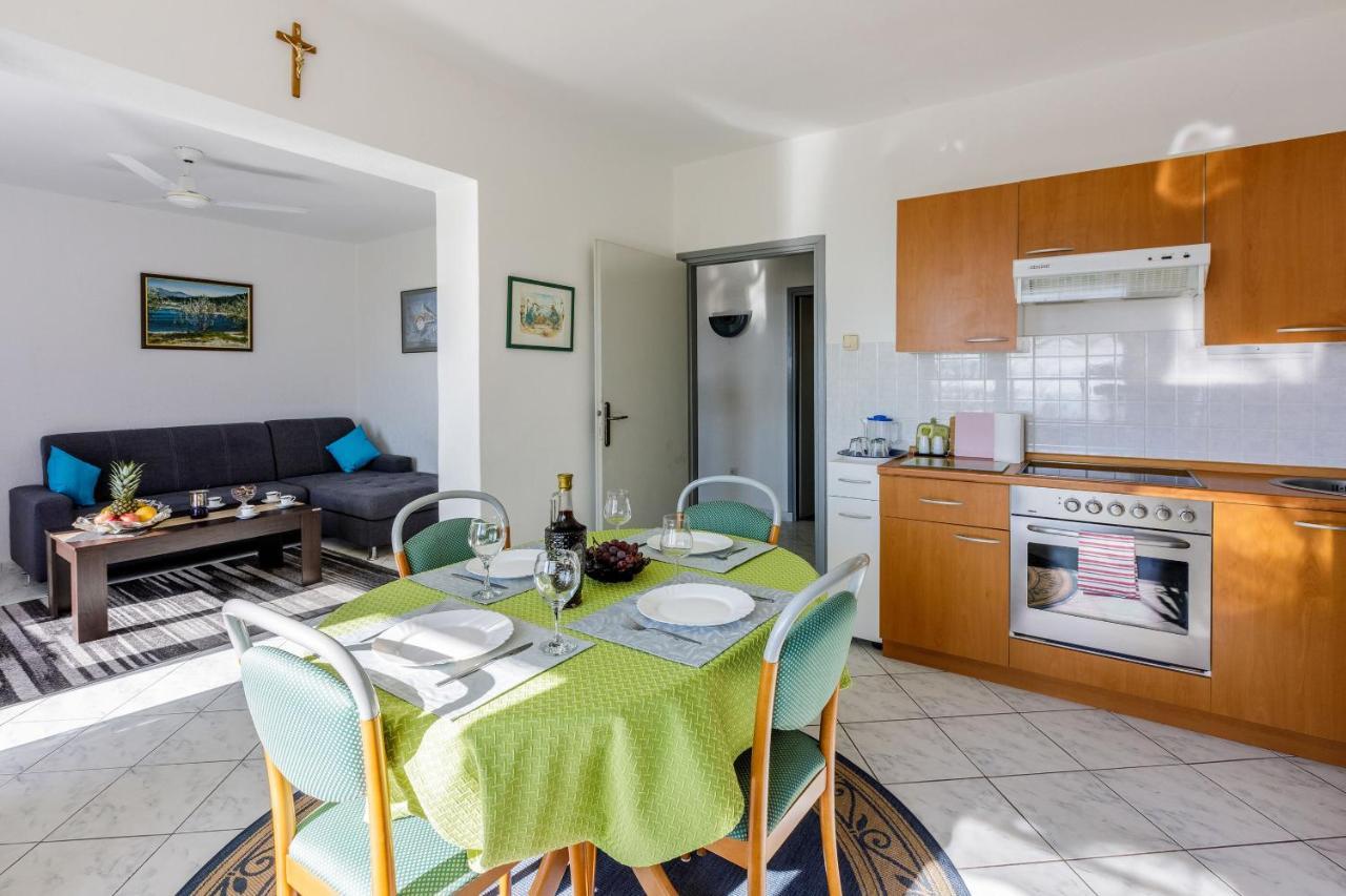 Apartments Budzyn Novi Vinodolski Extérieur photo