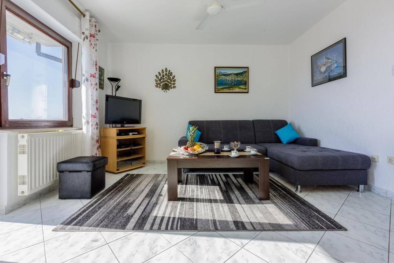 Apartments Budzyn Novi Vinodolski Extérieur photo