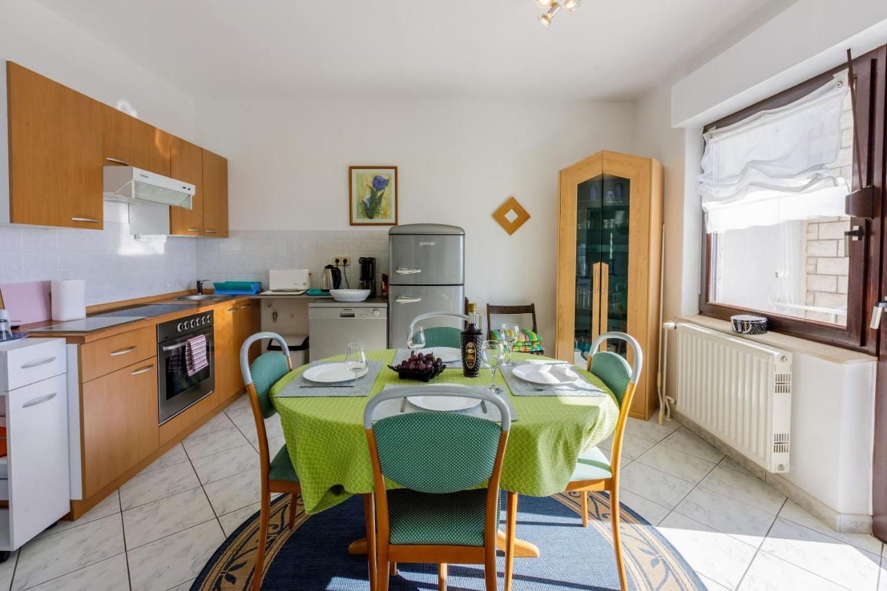 Apartments Budzyn Novi Vinodolski Extérieur photo